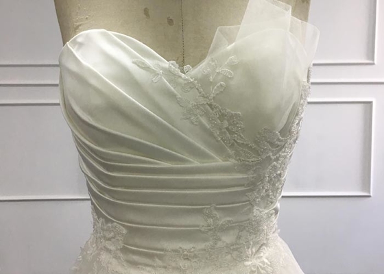 Beaded Ruffled Skirt A Line Wedding Gown , Long Ivory A Line Bridesmaid Dresses